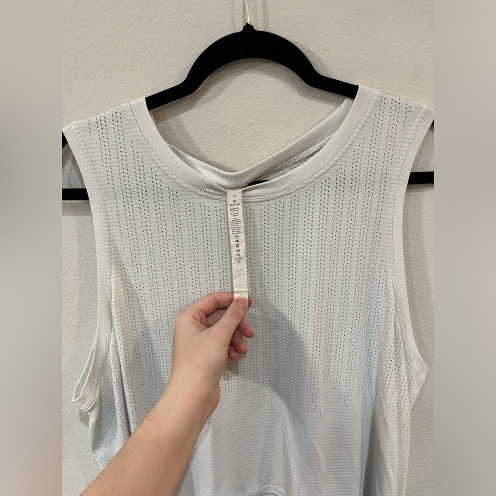 Lululemon tank top